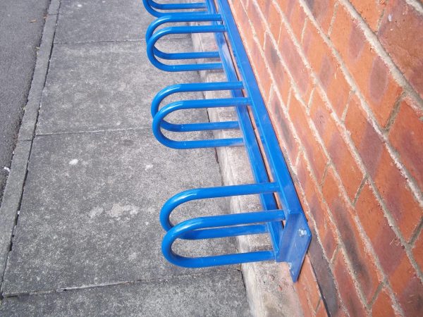 Wall mounted bike rack